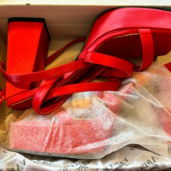 Lady Godiva Wrap Heels in Emory Red! - Picture 2 of 6